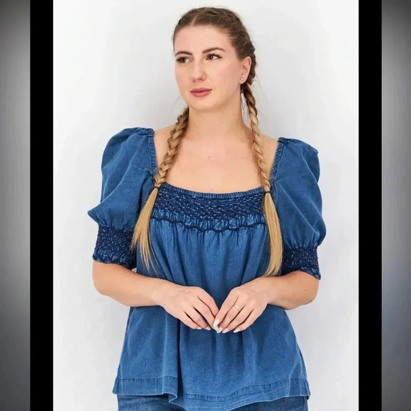 NWT!! Faherty - Presley Embroidered Detail Cotton Chambray Top Dark Indigo Wash - Picture 1 of 9